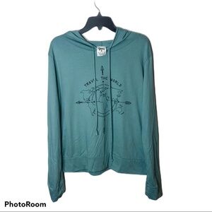 Dirtee Laundry Travel The World Hooded Shirt NWT Medium